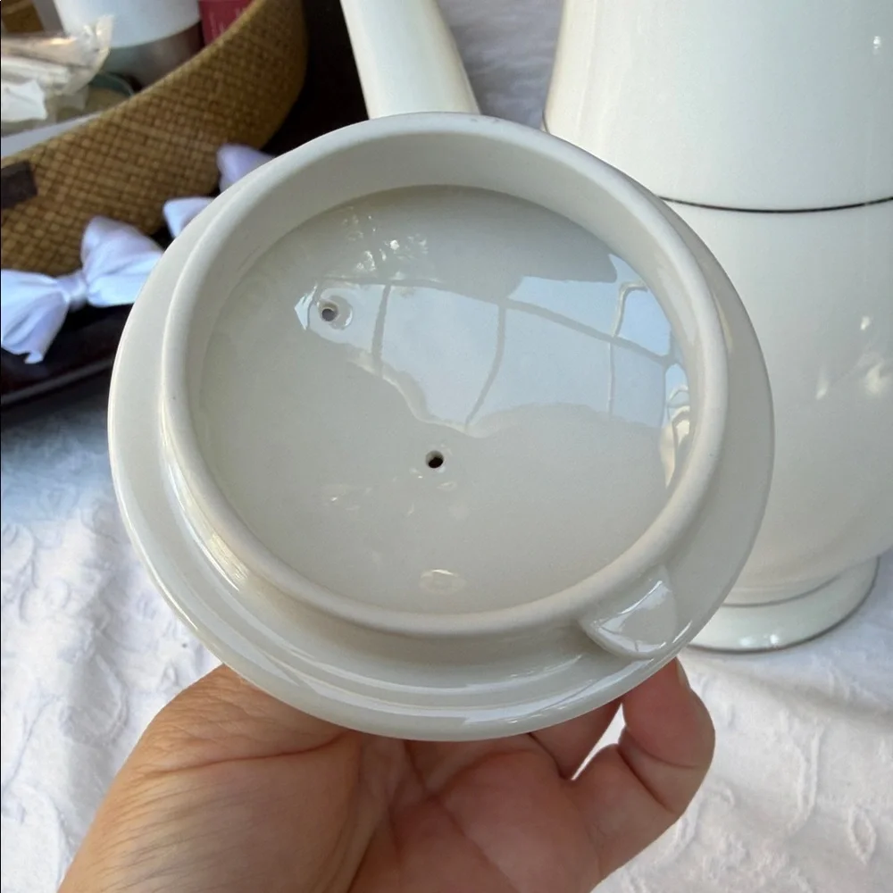 Like new  Noritake Etienne White Porcelain Coffee Pot with lid 10.5” 5 cups